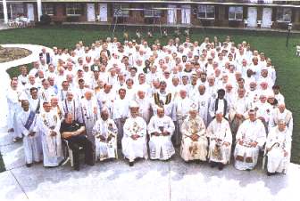 EFFINGHAM (Illionis – USA) -1994. október 10-15: StefanoGobbi atya lelkigyakorlatot tart cönákulum formájában az Egyesült Államok és Kanada Püspökeivel valamint Papjaival.